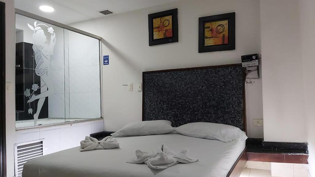 Hotel Marat Medellín Dış mekan fotoğraf
