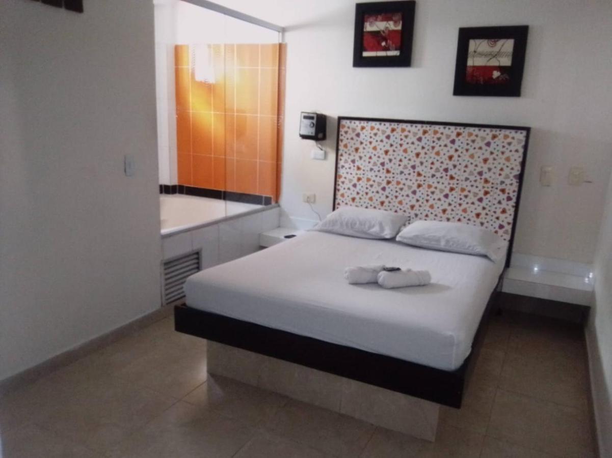 Hotel Marat Medellín Dış mekan fotoğraf