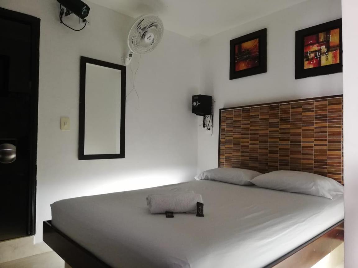 Hotel Marat Medellín Dış mekan fotoğraf