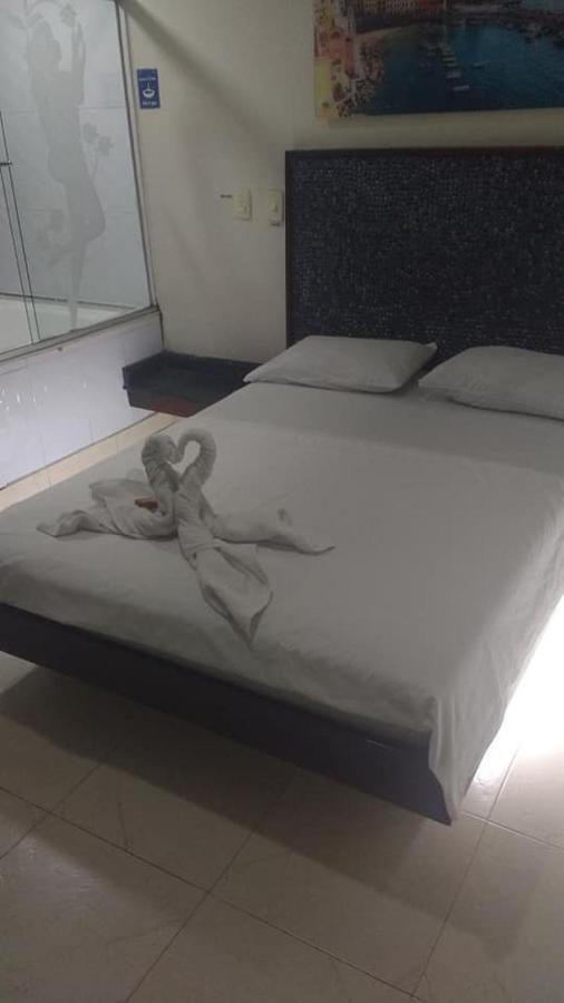 Hotel Marat Medellín Dış mekan fotoğraf