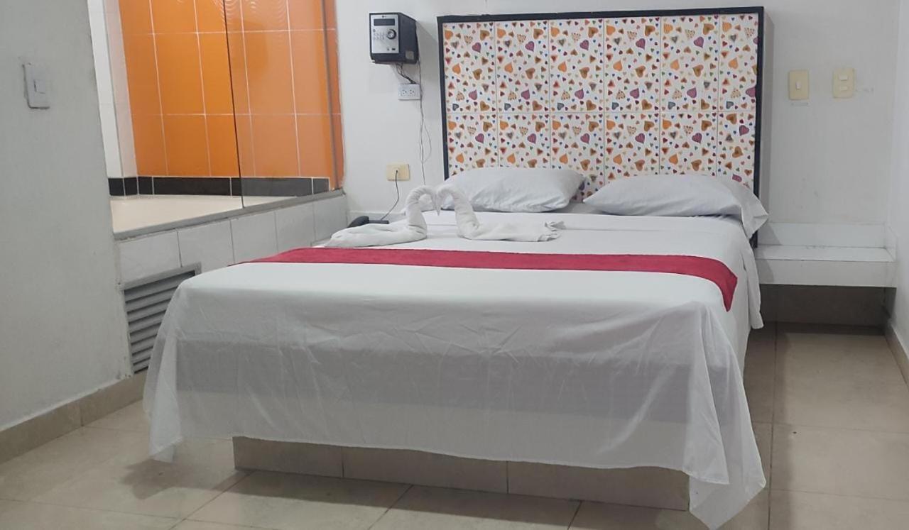 Hotel Marat Medellín Dış mekan fotoğraf
