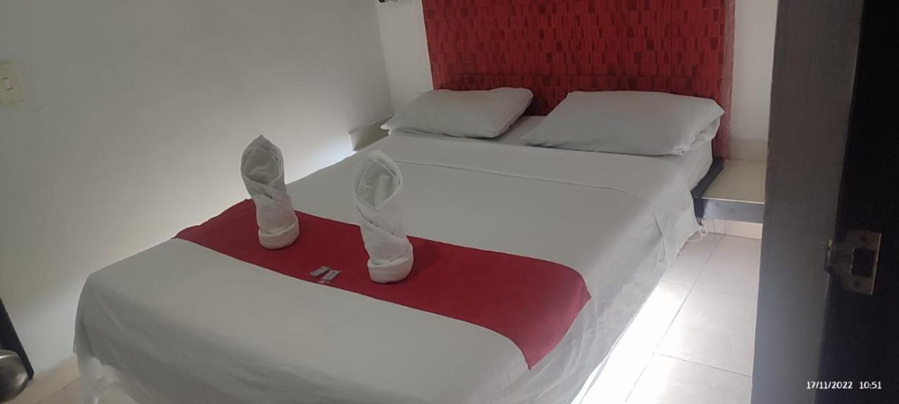Hotel Marat Medellín Dış mekan fotoğraf